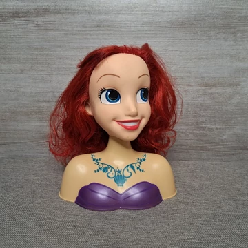 Disney Ariel fésülhető baba fej fodrásztanoncoknak