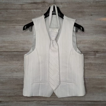 Fehér férfi mellény nyakkendővel esküvői öltönyhöz 48