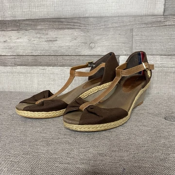 Tommy Hilfiger szandál fonott díszítéssel 36 Tommy Hilfiger szandál fonott díszítéssel 36