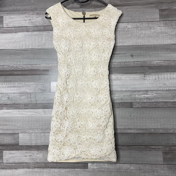 Soky Soka törtfehér ruha S