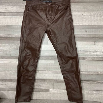 Stradivarius barna bőrhatású nadrág 34
