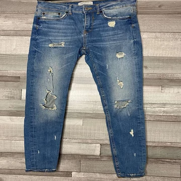 Zara Woman szaggatott farmer 36