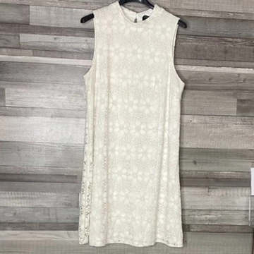 F&amp;amp;F csipke jellegű törtfehér ruha 42