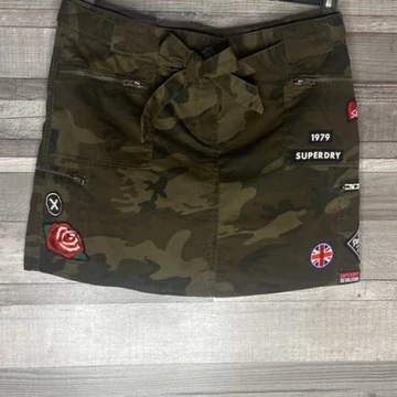 Superdry terepmintás miniszoknya XS