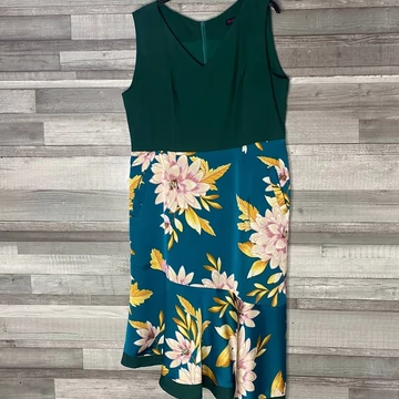 Danisa zöld virágos alkalmi ruha XXL