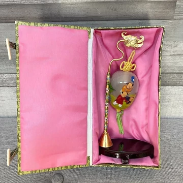 Antik kínai kézzel festett tojás dísz