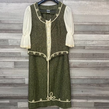 Florina Bajor népviselet 42