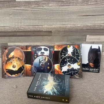 The Dark Knight Trilogy; Batman Begins, The Dark Knight, The Dark Knight Rises DVD csomag