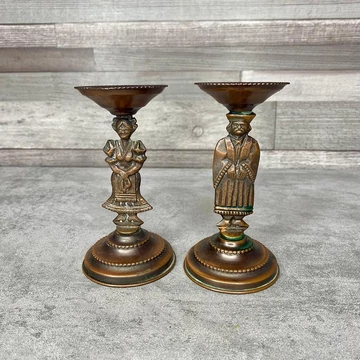 Bronz iparművészeti jellegű figurális gyertyatartó szett