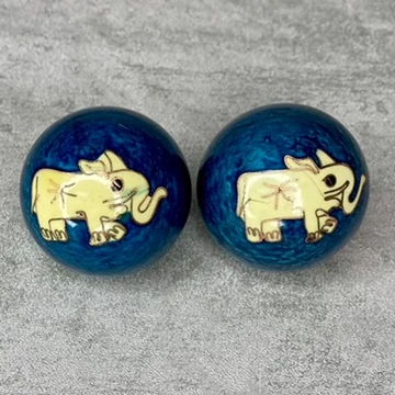 Zenélő elefánt motívummal díszített ázsiai relaxációs csikung golyók