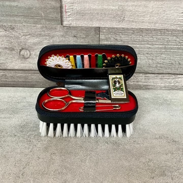 Reise-Set német ruhajavító készlet kefével