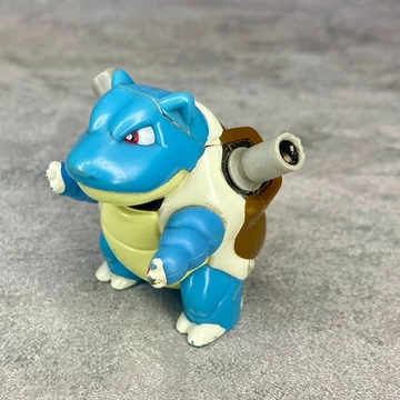 Nintendo 1999 Pokemon Blastoise Squierter Loose játék állat figura