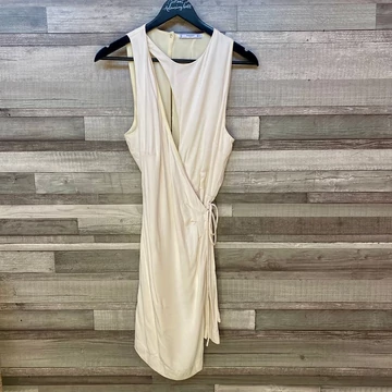 Mango Suit törtfehér extravagáns ruha M