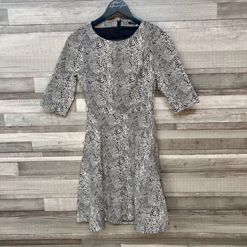 Orsay fekete-fehér 3/4-es ujjú elegáns ruha 32