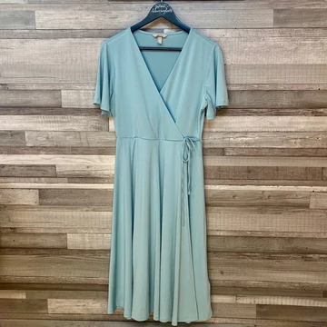 H&amp;M elegáns átlapolós ruha M