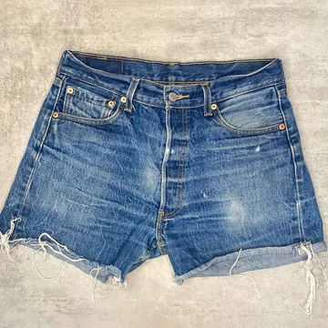 Levi's 501 szaggatott rövidnadrág W 31 L 32