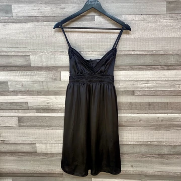 Topshop pántos fekete selyemruha 40