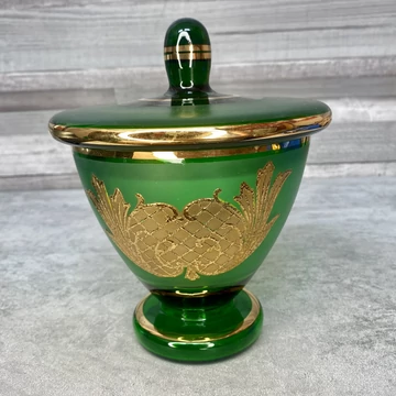 Bohemian green talpas arany--zöld üveg bonbonier kínáló