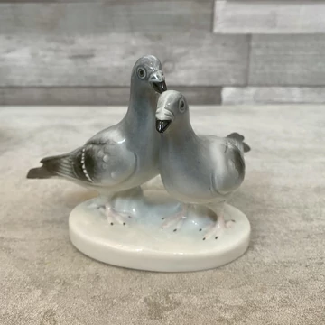 Jelzett porcelán galamb pár dísz