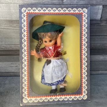 Königseer Puppen népies baba gyűjtőknek