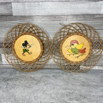 Vintage fonott fa mintás festett figurás falidíszek