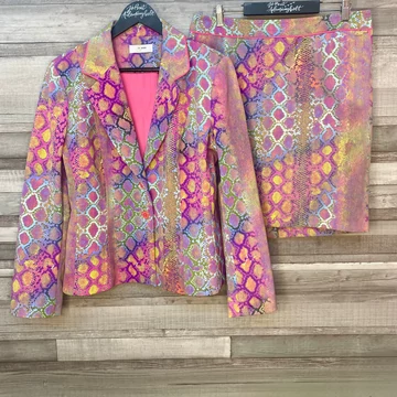 Club Sassofono színes kígyómintás kosztüm 44