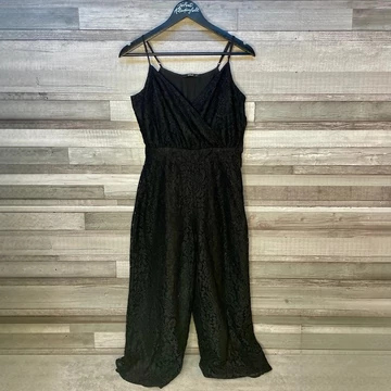 Only fekete csipkés overál 34