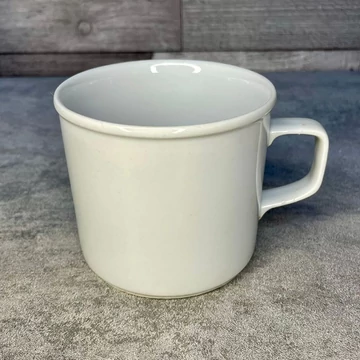 Zsolnay Pécs fehér porcelán bögre