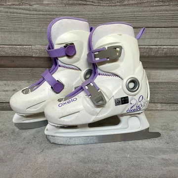 Decathlon Oxelo lila-fehér állítható gyerek jégkorcsolya 30-32 Decathlon Oxelo lila-fehér állítható gyerek jégkorcsolya 30-32