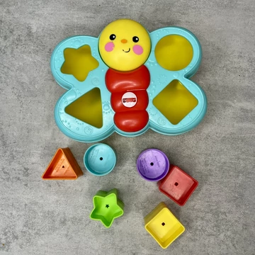 Fisher Price formabedobó pillangó fejlesztőjáték