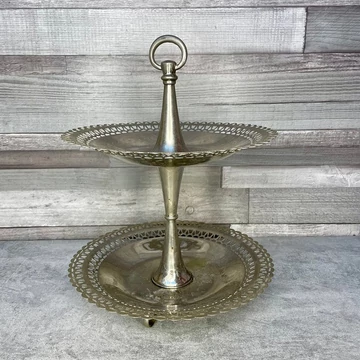 Ezüstözött emeletes süteményes tálca