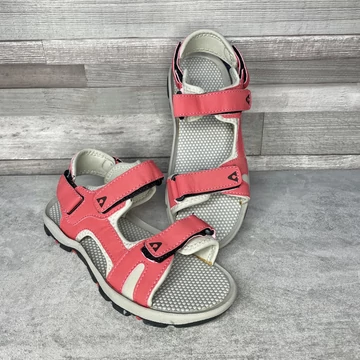 Action Girl tépőzáras szandál 38