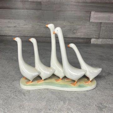 Aquincum Budapest libasor porcelán dísz