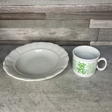 Zsolnay porcelán tányér zöld mintás bögrével