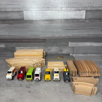 Fa vasúti sínpálya / autópálya kis autókkal