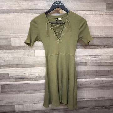 H&amp;amp;M zöld női egyberuha 36