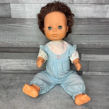 Retro kék ruhás játék alvó baba