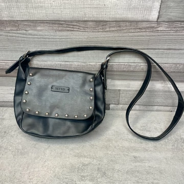 Retro Jeans fekete szegecses műbőr táska