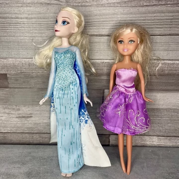 Jégvarázs Elza, lila ruhás barbie baba szett