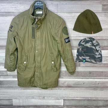 H&amp;amp;M khakizöld kabát Barts és Hilander sapkával 134 szett