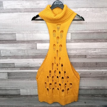 Extravagáns mustársárga lyukacsos kötött garbóruha S-M
