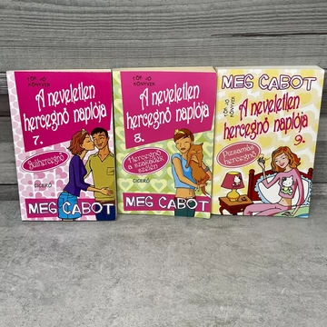 Meg Cabot: A neveletlen hercegnő naplója 7-9. ifjúsági könyvcsomag