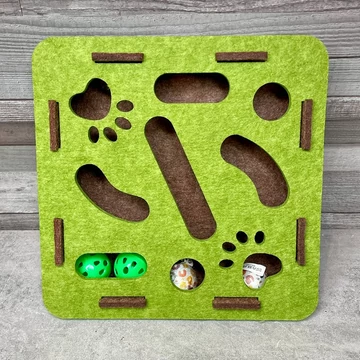 Interaktív macskajáték, csörgős labdák labirintusban