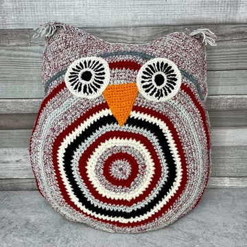 Kézműves horgolt bagoly párna
