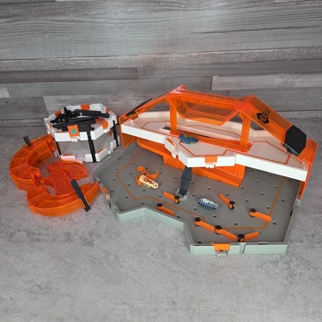 Hexbug versenypálya 3 db bogárral, építhető toronnyal