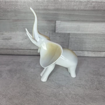 Hollóházi porcelán elefánt szobor