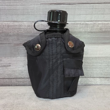 Katonai stílusú fekete kulacs tokkal