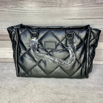 ILF fekete steppelt műbőr kézitáska