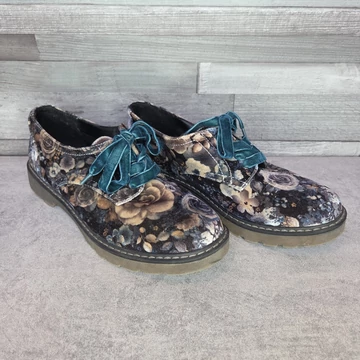 Graceland virágmintás, bársony anyagú női fűzős félcipő, 39