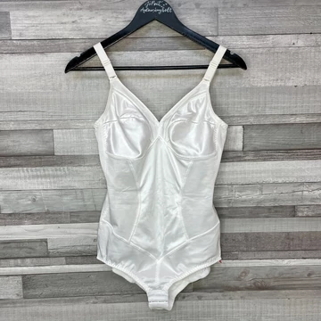 Triumph fehér/gyöngyház body 90B